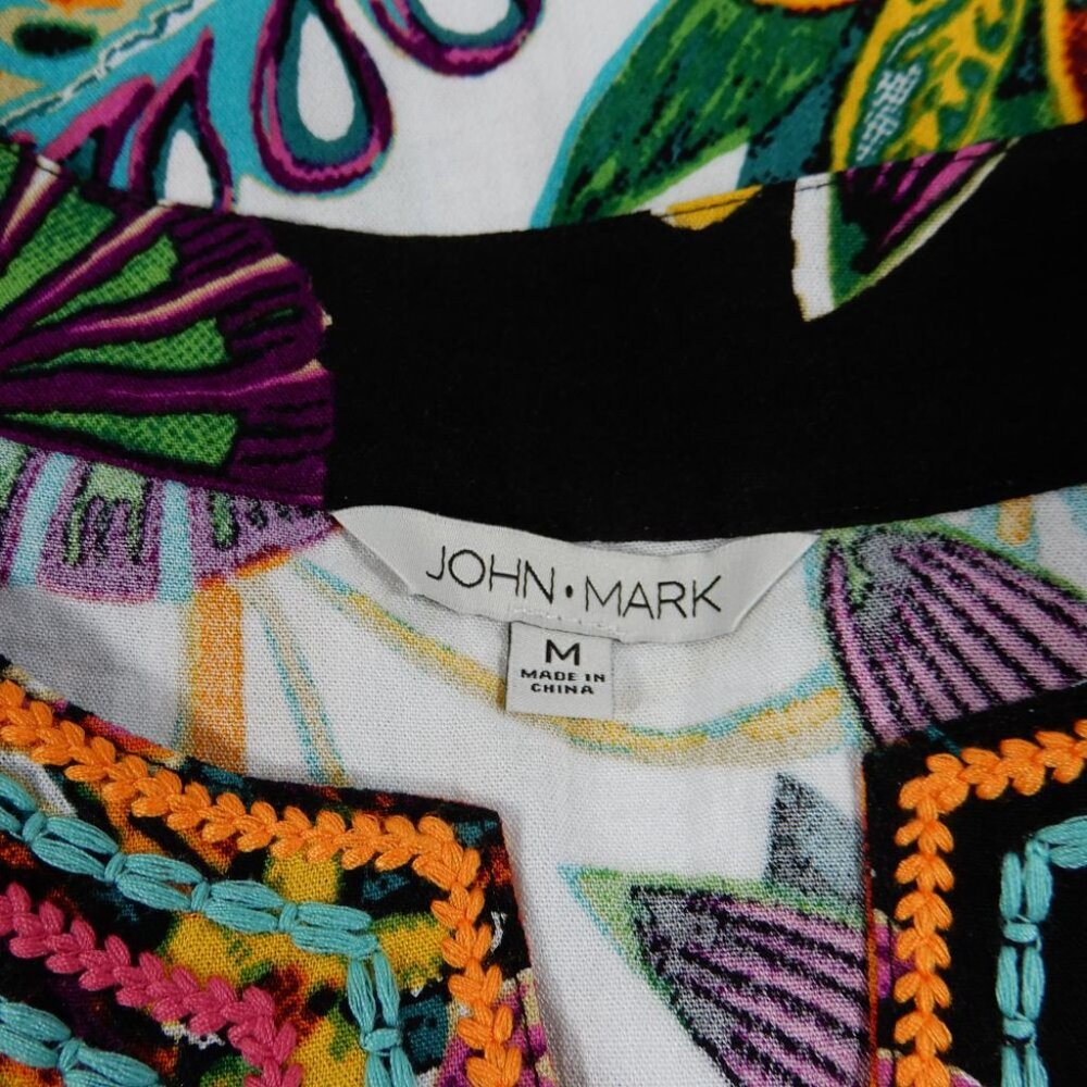 John Mark Tunic Top Size M Embroidered Tropical Floral Split V-Neck NEW $119 - Picture 10 of 11